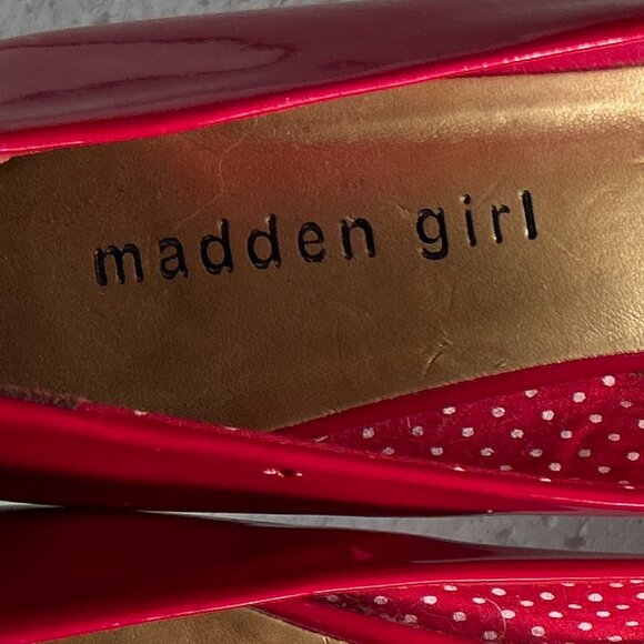 Madden Girl SZ 7.5 Getta Red High Heels Dressy Sexy Career Party Closet Staple - Picture 8 of 9